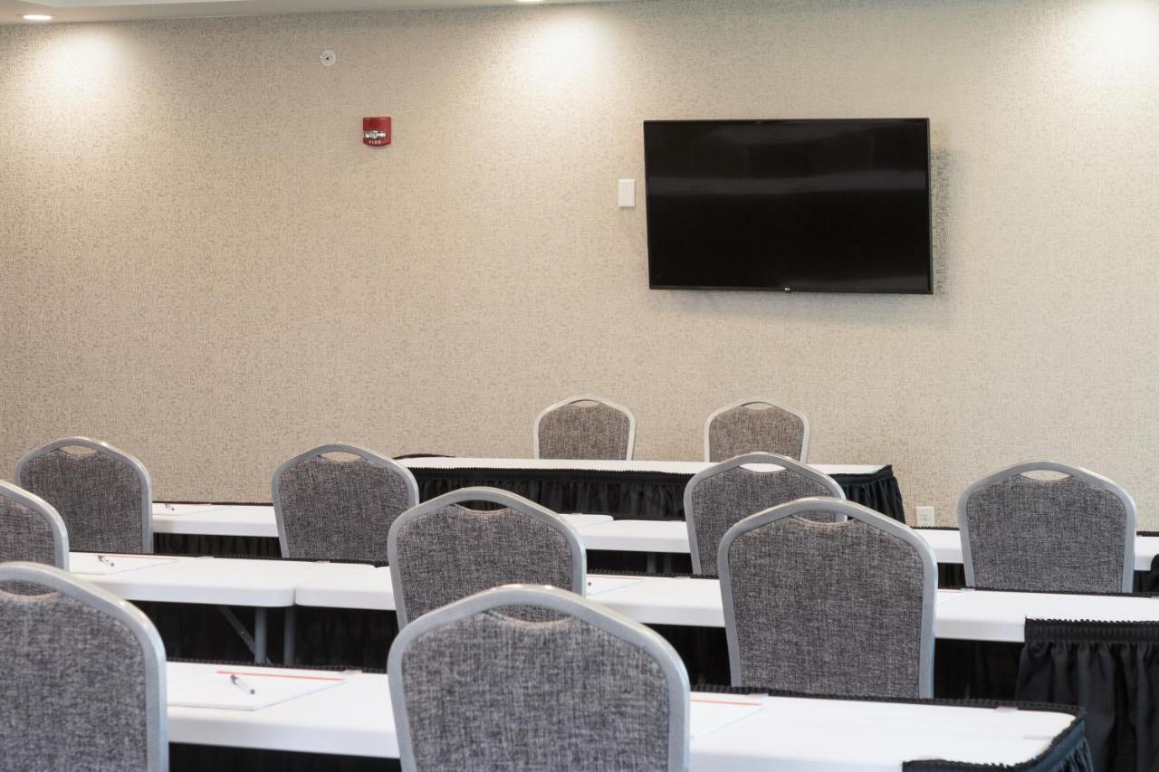 Holiday Inn Express & Suites - Michigan City By Ihg Exterior foto