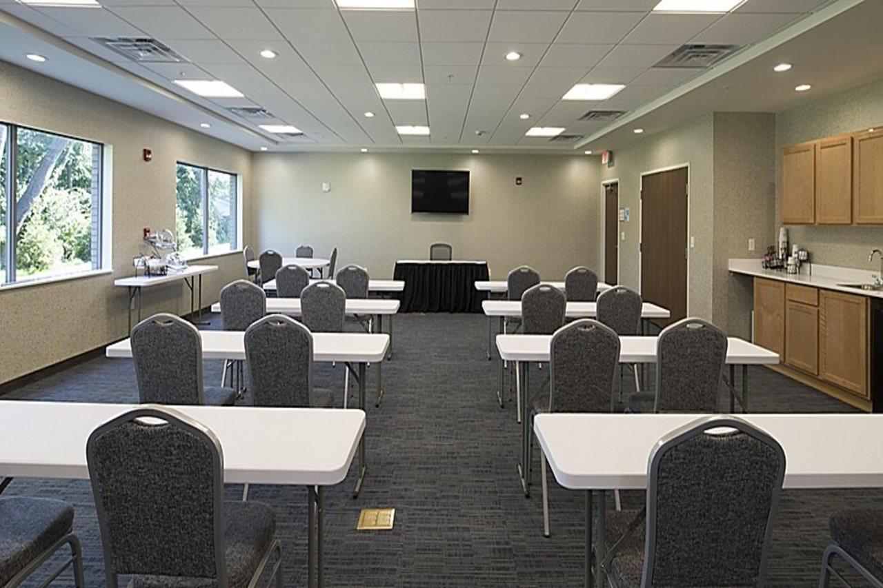 Holiday Inn Express & Suites - Michigan City By Ihg Exterior foto